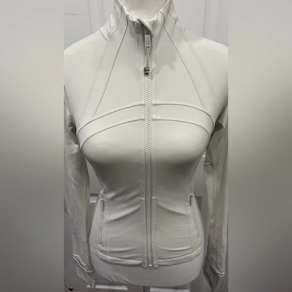 Lululemon Athletica White Ski Jacket with High Collar - Picture 5 of 7